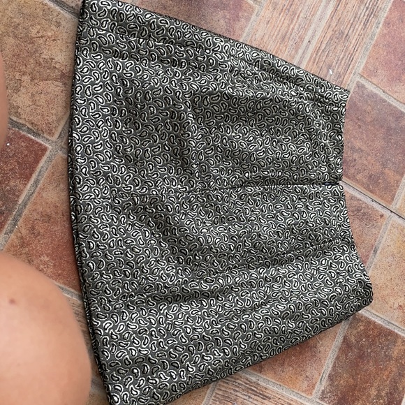 Skirt - Picture 2 of 4